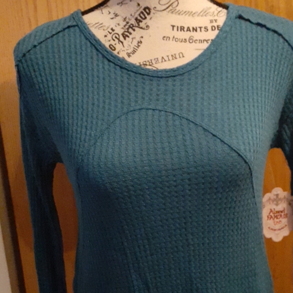 Almost Famous Top - Picture 2 of 4